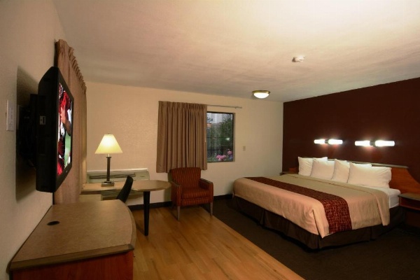 Red Roof Inn San Dimas - Fairplex image 31