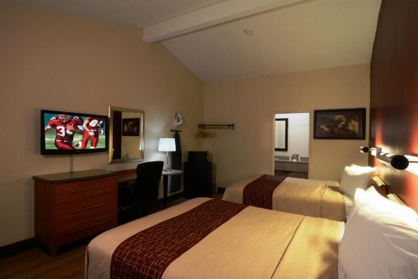 Red Roof Inn San Dimas - Fairplex image 7